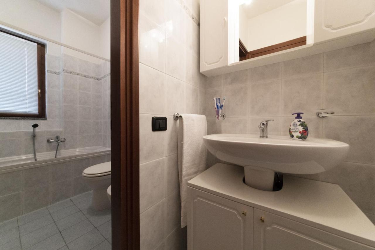 אקסריה 2-Bedroom Lakeview Apartment At The Lake מראה חיצוני תמונה