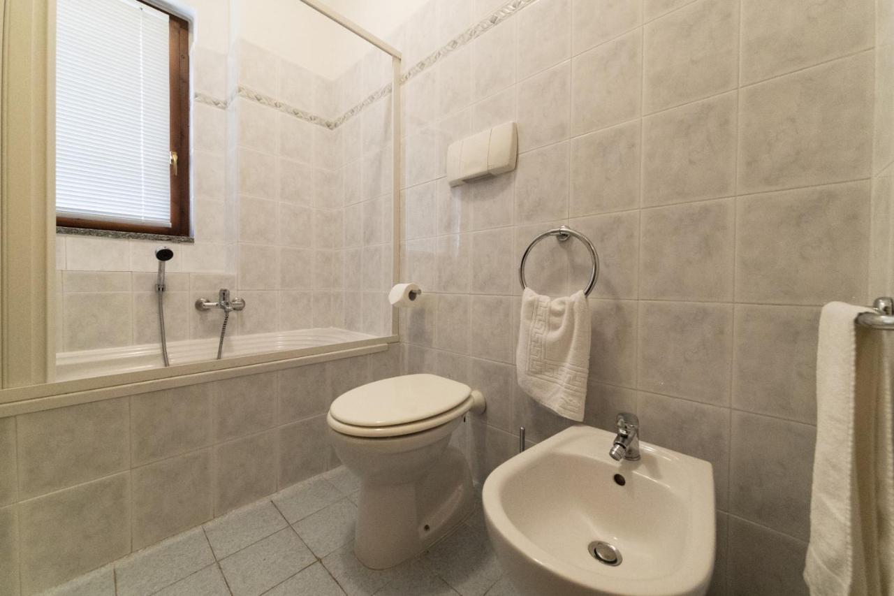 אקסריה 2-Bedroom Lakeview Apartment At The Lake מראה חיצוני תמונה